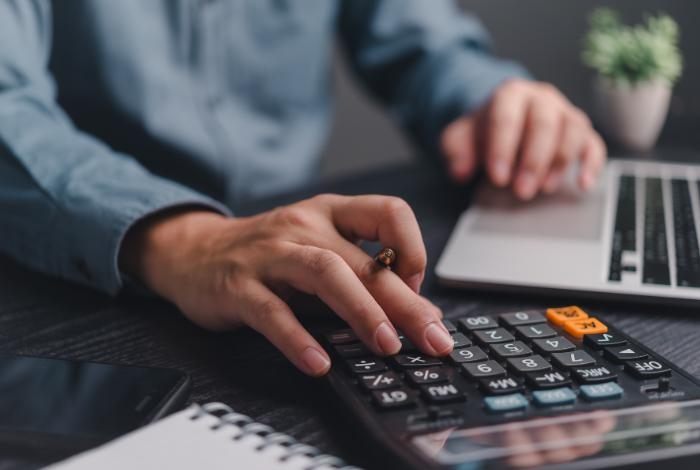 Empréstimo consignado para trabalhadores CLT: revisão de juros é possível?