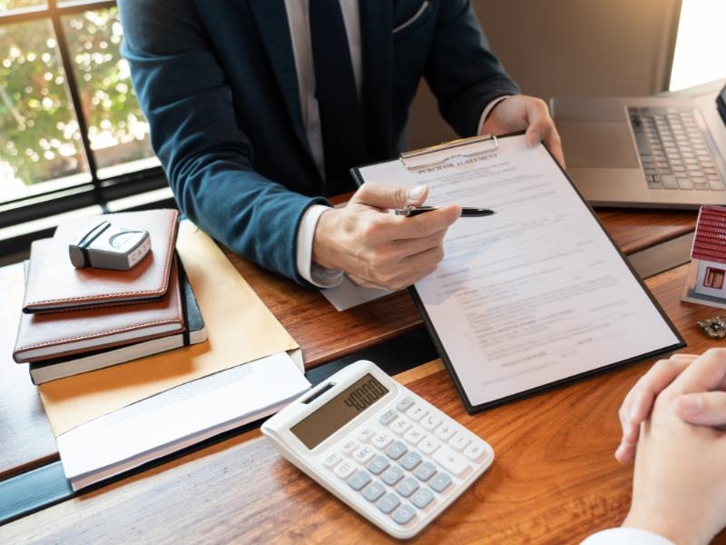 Empréstimo consignado para servidores públicos: revisão de juros é possível?